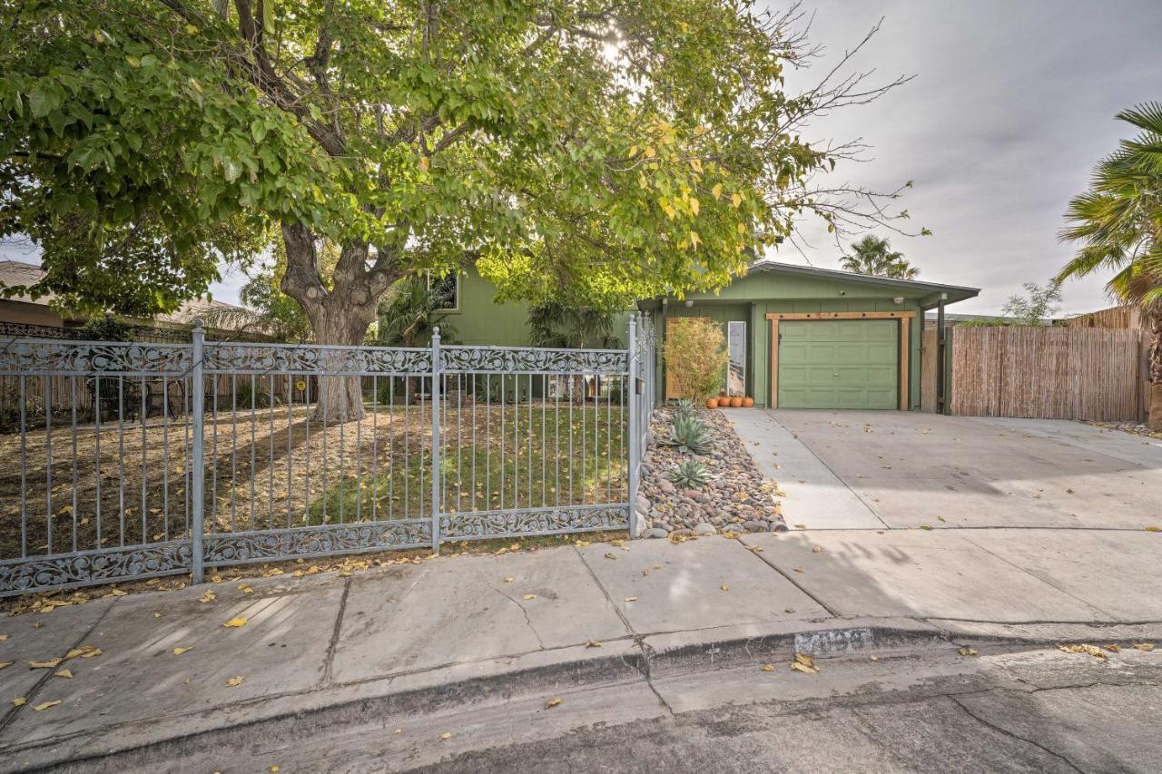 Vegas Oasis Home With Pool And Spa 7 Miles To Strip Лас Вегас Екстериор снимка