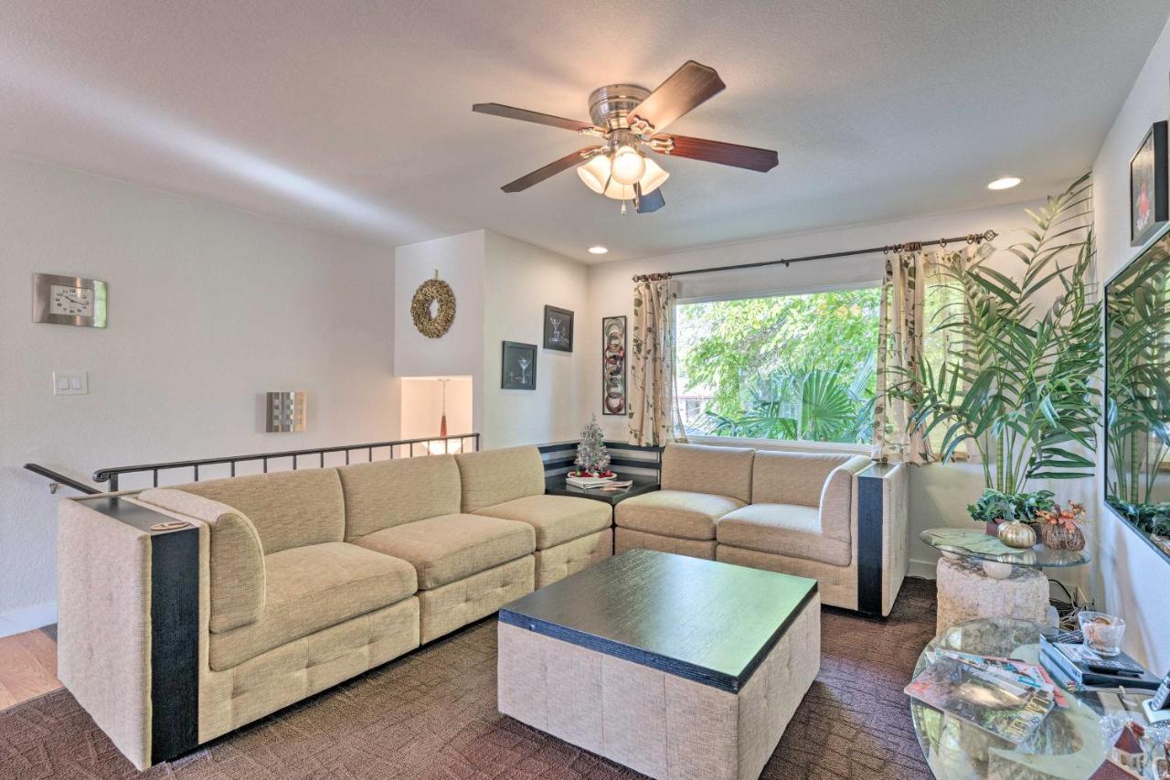 Vegas Oasis Home With Pool And Spa 7 Miles To Strip Лас Вегас Екстериор снимка