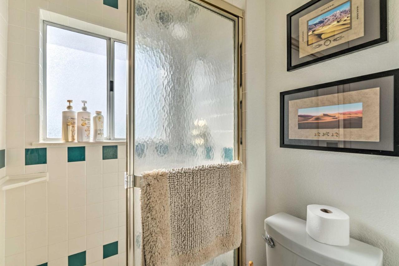 Vegas Oasis Home With Pool And Spa 7 Miles To Strip Лас Вегас Екстериор снимка